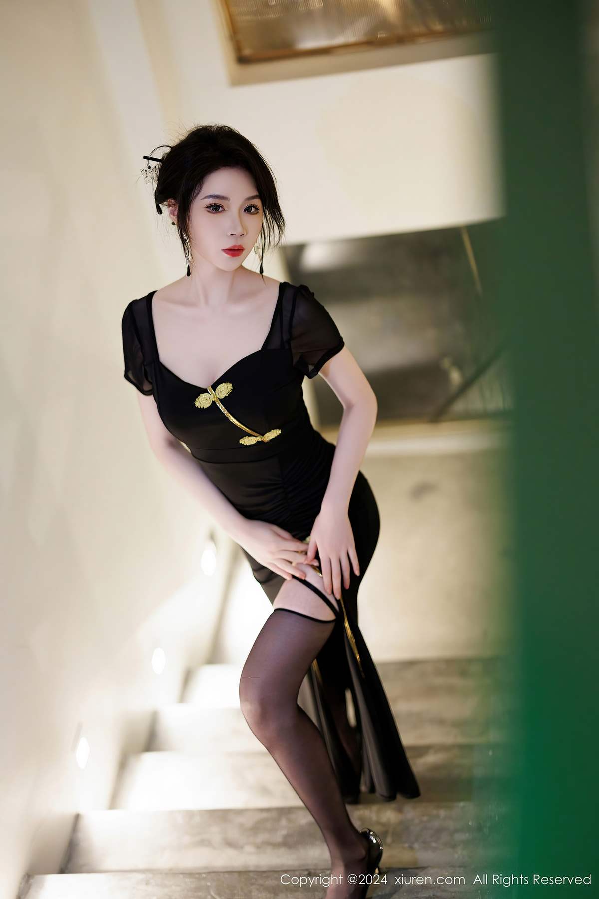 Xiuren秀人网-梦心玥：蝶影黑裙锁夜香