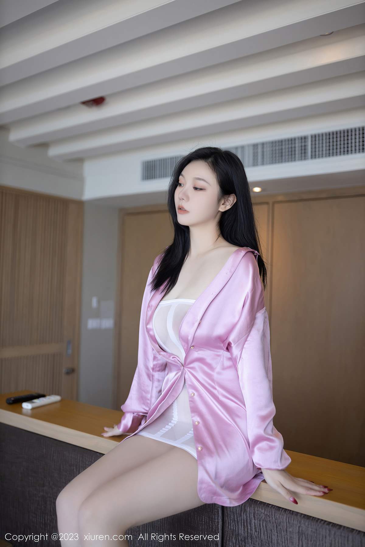 Xiuren秀人网-安然：粉绸映夜思，蕾丝藏春梦