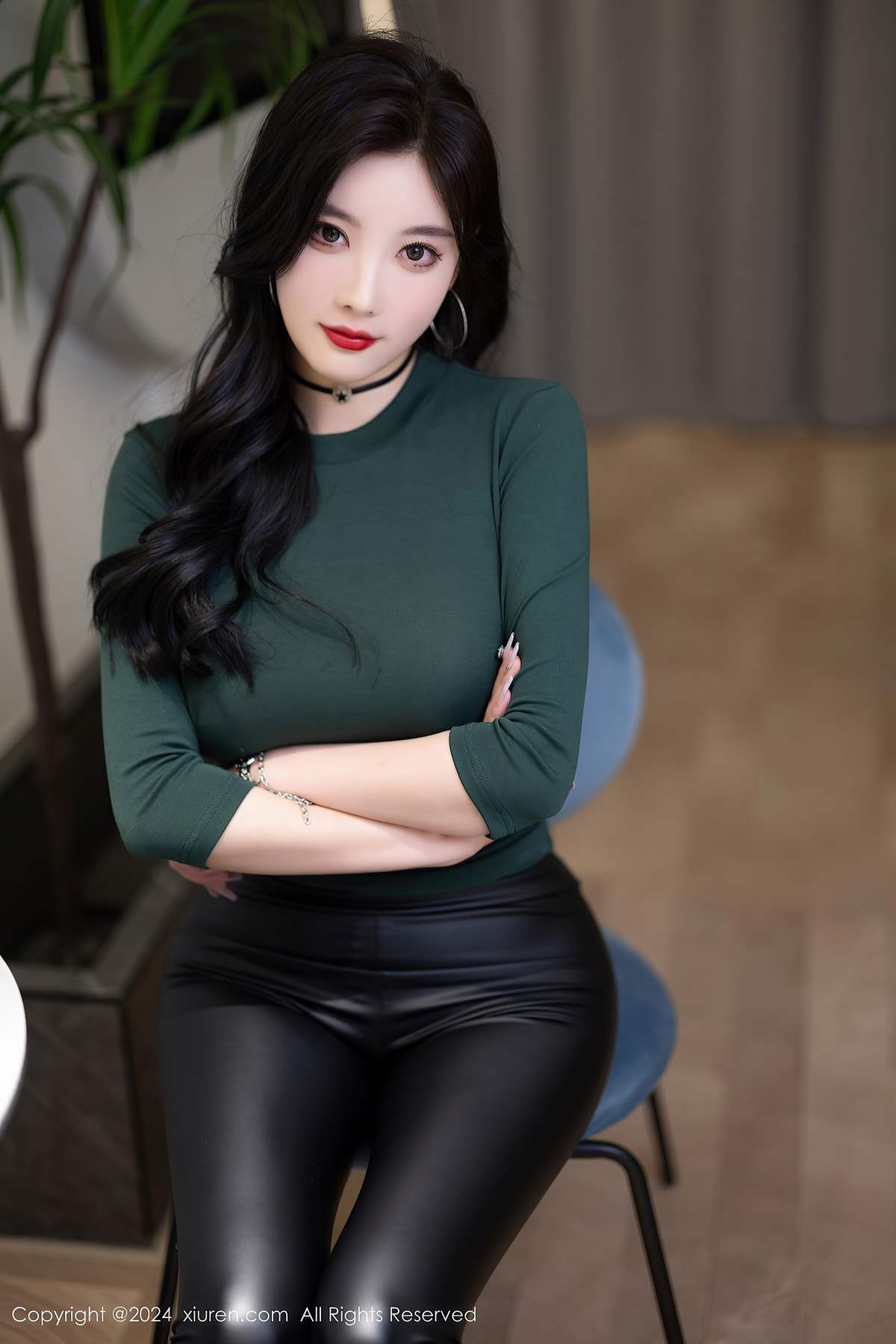 Xiuren秀人网-杨晨晨：云鬓花颜，光影间摇曳的晨与昏