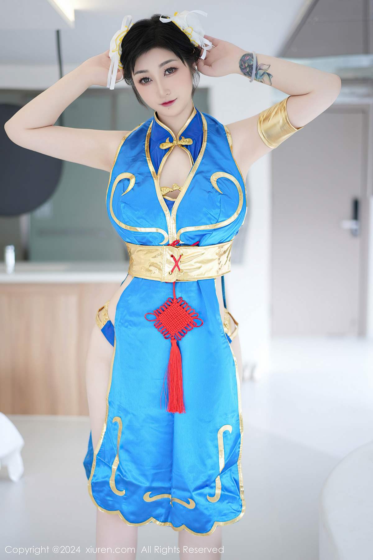 Xiuren秀人网-妲己：蓝金羽衣锁魂摄魄