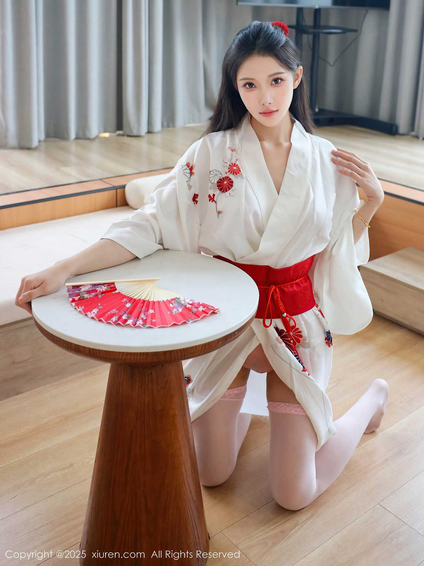 Xiuren秀人网-梨霜儿：静谧和服下的古典诗意与温柔时光