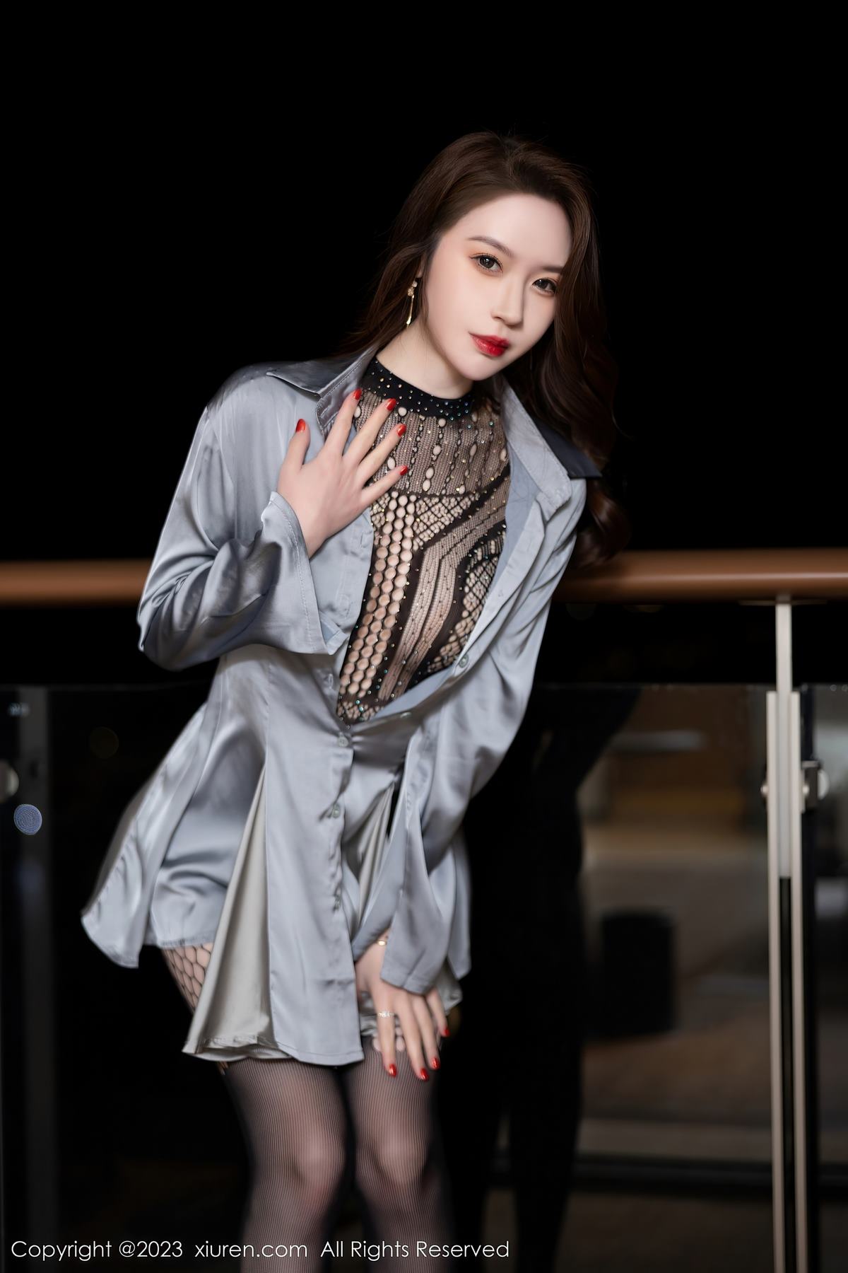 Xiuren秀人网-梦心玥：黑蕾丝幽蓝牛仔静夜绮梦