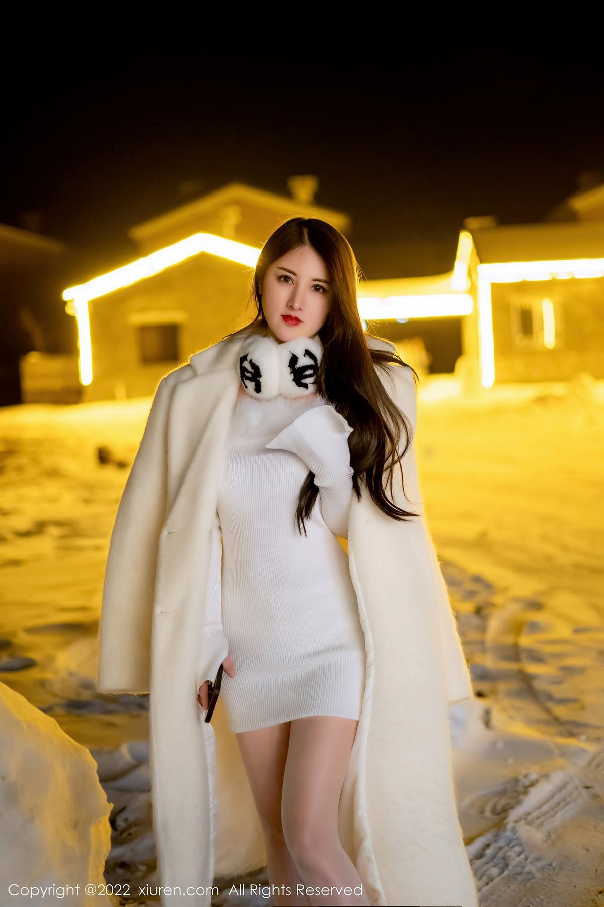 Xiuren秀人网-诗诗kiki：雪色毛衣映暖光